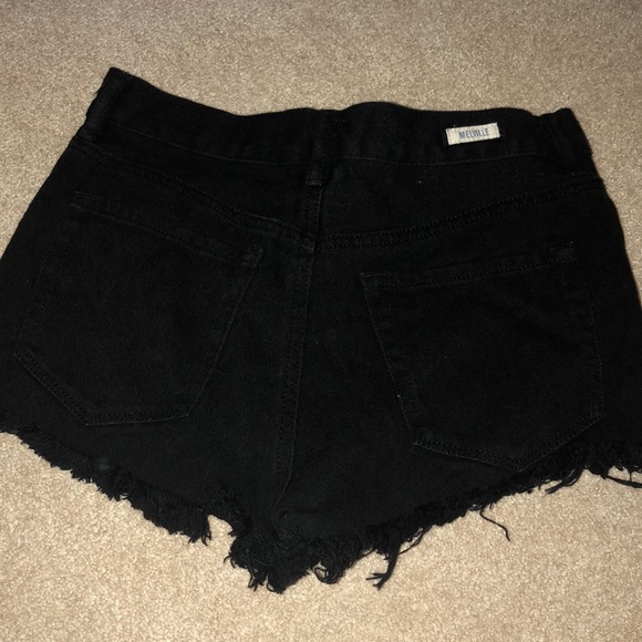 Brandy Melville size 24 black shorts - Picture 3 of 3